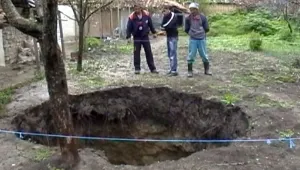 Кратер зейна в търговищко село