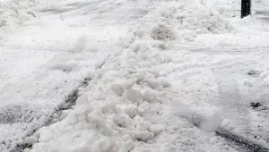 Снежни бури взеха 11 жертви в Япония