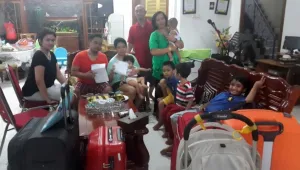 10-членно семейство закъсня за полета на AirAsia и се спаси по чудо