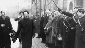 Как са празнували 8 декември преди 80 години?