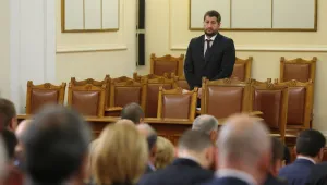 Христо Иванов: Въпросът не е кой какво работи, а кого представлява
