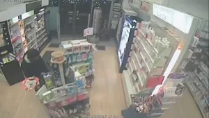 Сериен крадец обира аптеки в София