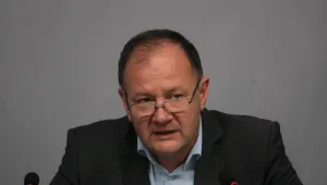 Михаил Миков: Иде тежка зима