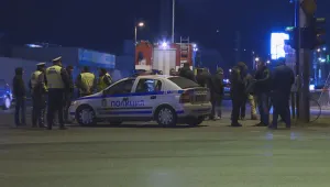 Още търсят стрелеца, ранил в крака полицай край 