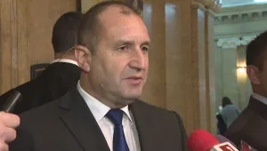 Президентът: Отхвърлянето на ветото върху мораториума за нови лекарства е цинично 