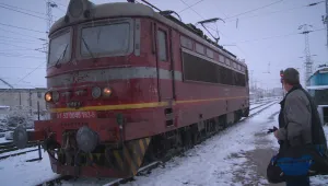 Локомотив на пътнически влак се запали край Павликени