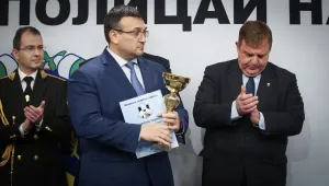 Младен Маринов: Коледни бонуси за полицаите – по 100 лв., няма пари за повече 