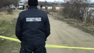 Полицаи и водолази издирват 25-годишен мъж от казанлъшко село