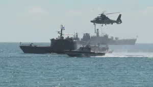 Кабинетът разреши изпращането на до 10 военнослужещи за противоминна операция в Черно море