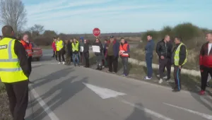 Три села в Шуменско на протест заради лош път