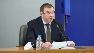 Здравният министър: Близо 48% от служителите в болници искат да се ваксинират
