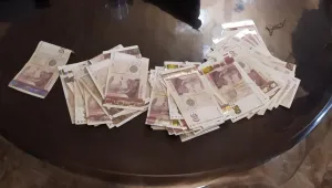 Задържаха трима мъже, отмъкнали над 70 000 лева при телефонни измами в София