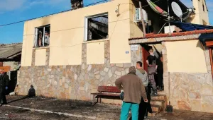 Само с дрехите на гърба си: След пожар семейство остана без дом в навечерието на Коледа