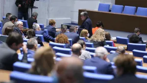 Парламентът одобри заема от ЕС, първият транш се очаква през януари