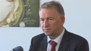 Кацаров: Според мен учениците от 8. до 12. клас могат да се тестват и като възрастните