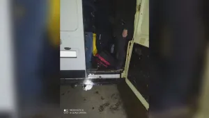 Задържаха петима каналджии с 33 афганистанци до границата със Сърбия