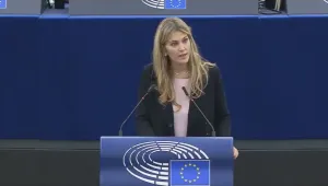 ЕП прекрати мандата на уличената в корупция  Ева Каили