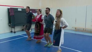 "Още от Бягство към победата": Фармацевтите танцуват