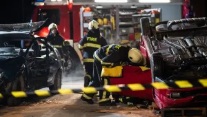 Семейство обвинява Илон Мъск за трагичната смърт на сина си, докато шофира Tesla на „автопилот“