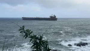 МОСВ започна спешен мониторинг на морските води заради блокирания танкер