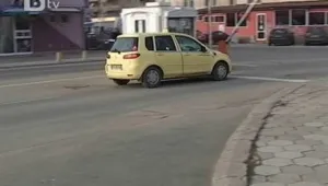 Спретнати с фуражки и униформи - таксиметрови шофьори