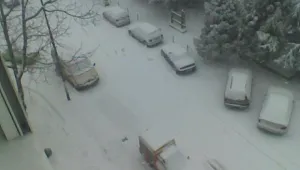 Паяците в Бургас помагат на закъсали автомобили 