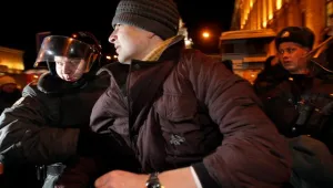 Руската полиция арестува петима демонстранти