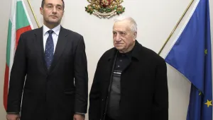 Свилен Нейков почете легендарния Иван Абаджиев