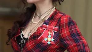 Хелена Бонъм Картър се окичи с Ордена на Британската империя