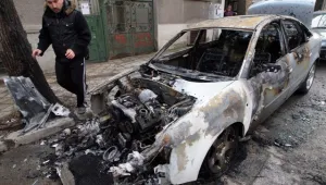 Запалиха шест автомобила в различни краища на страната