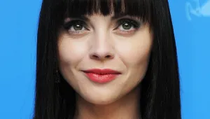 41-годишната Кристина Ричи от “Семейство Адамс” е бременна