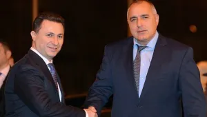 Премиерът тихомълком замина за Скопие за 