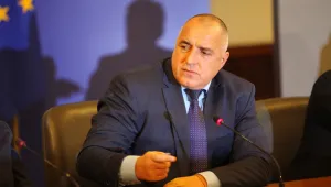 Правителството няма да подава оставка, ще „обира” пасивите още 4 месеца