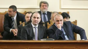 Правителството на ГЕРБ - 16 министри, 13 рокади