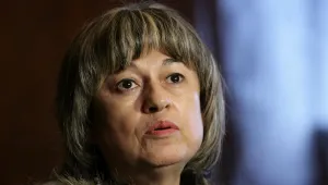 Цацаров смени заместничката си и започна проверки на всички сделки за продажба на ток