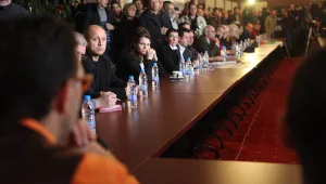 Организаторите сменят локацията на кръглите маси, чувстват се застрашени
