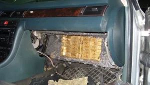 Митничари откриха 65 000 къса контрабандни цигари у румънци