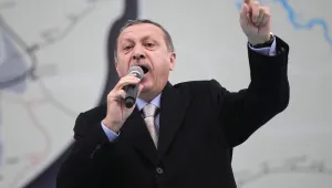 Турция отне банка, близка до противник на Ердоган