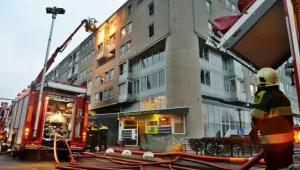 Най-малко 40 души пострадаха при пожар в Холандия