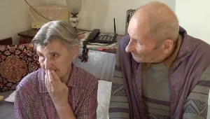 Десетки помогнаха на възрастно семейство, чиито единствени 8 лева обра крадец