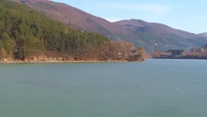 Чака ни мека зима и топла пролет