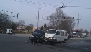 Челен удар затрудни движението в Пловдив тази сутрин