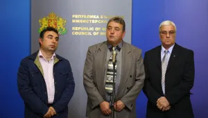 Производители на домашна ракия искат помощ от Бойко Борисов