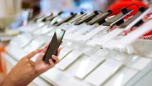 Българинът най-често купува телефони на изплащане