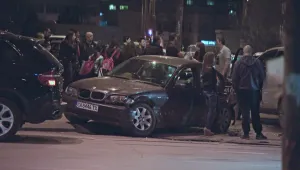 Кола блъсна жена и бебе в София