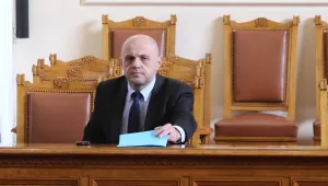 Томислав Дончев: КЗК постъпи смело за картела с горивата