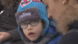 Принуждават родители на деца с увреждания да връщат пари