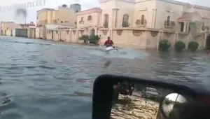 Забавление с джет по улиците на Саудитска Арабия (ВИДЕО)