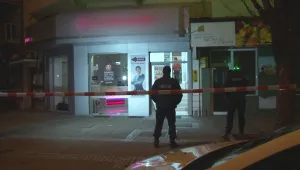 Собственикът на обрания чейндж в Пазарджик е държал и лични спестявания в разбитата каса