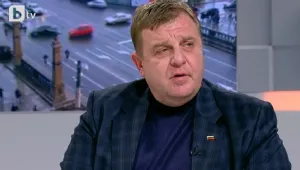 Красимир Каракачанов: Полицаите, спрели Десислава Радева, не са видели, че това е автомобил на НСО